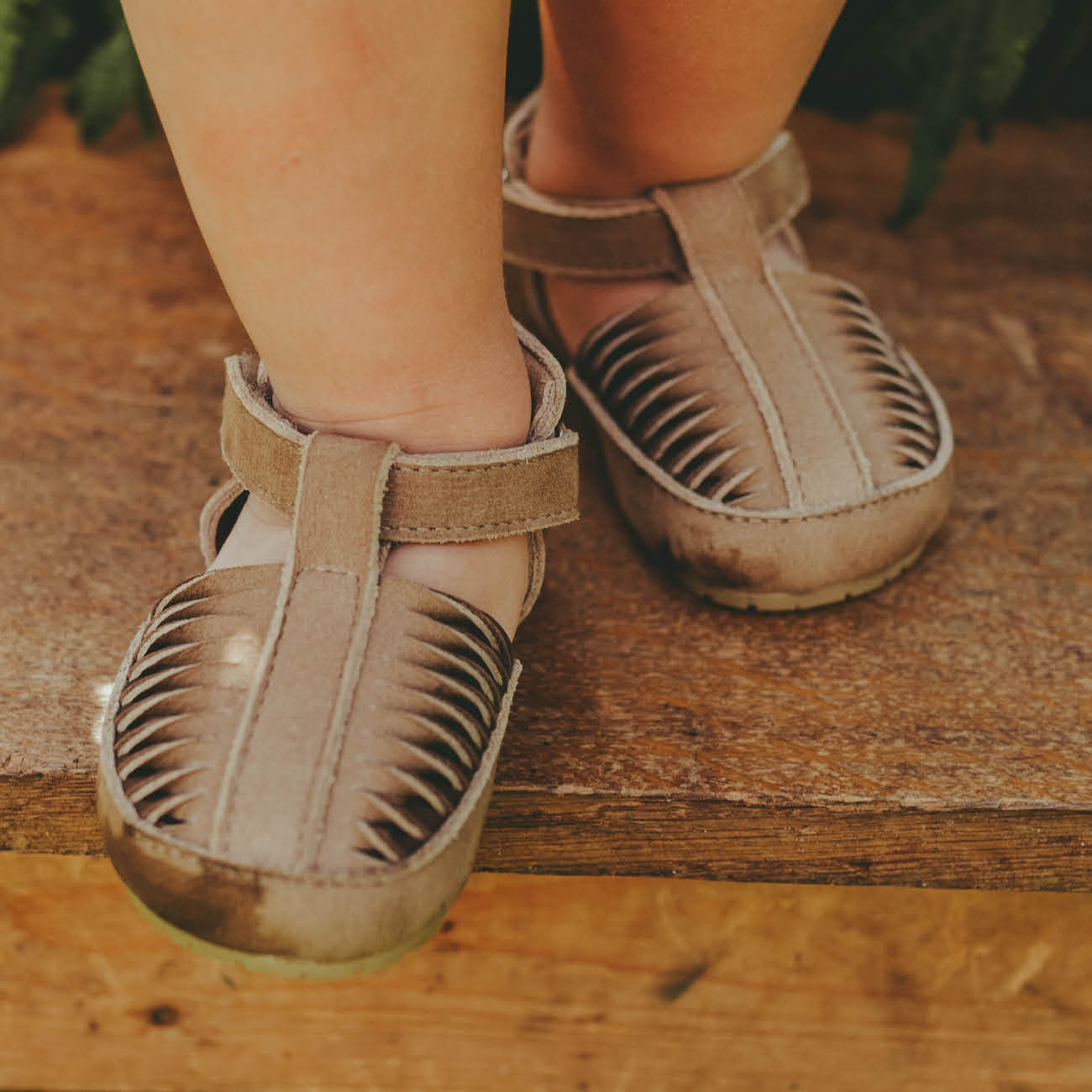 Lance | Truffle Nubuck