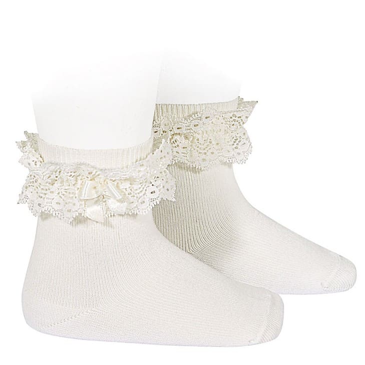 2484/4 Lace Trim Short Socks W/ Bow | Cream 202