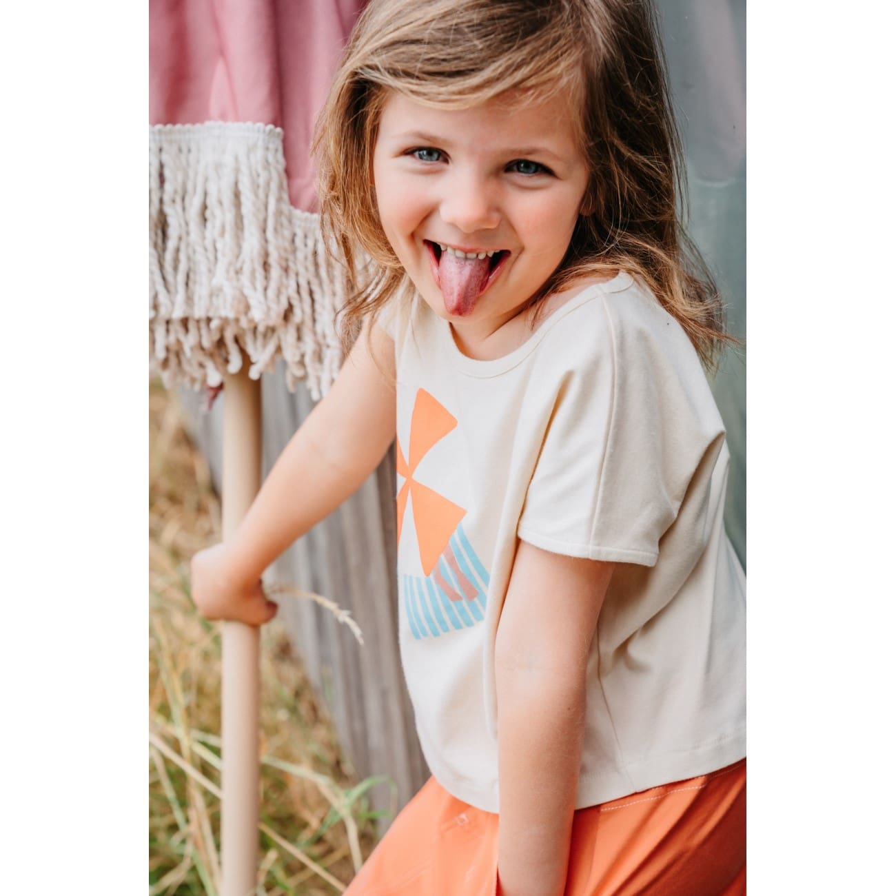 Goldie Cropped Tee | Biscuit
