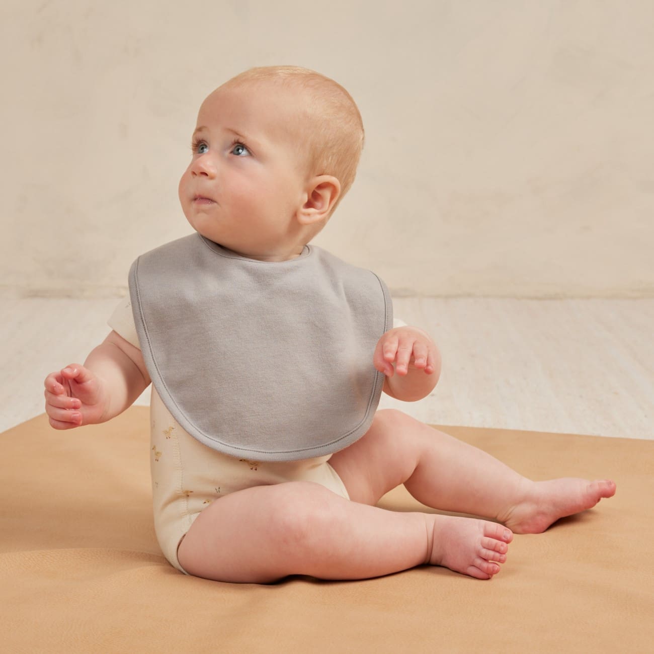 Jersey Snap Bib | Cherries, Periwinkle